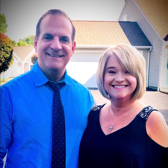 Meet your Posher, Kristin - Picture 2 of 5